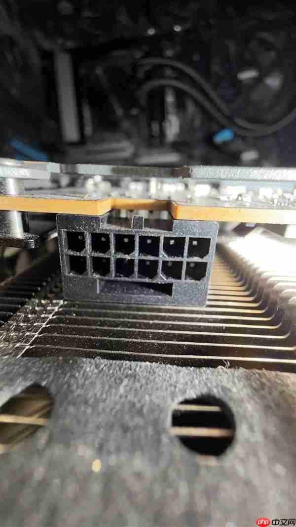 问题太多了!RX 9070 XT显卡12V-2x6接口又烧毁