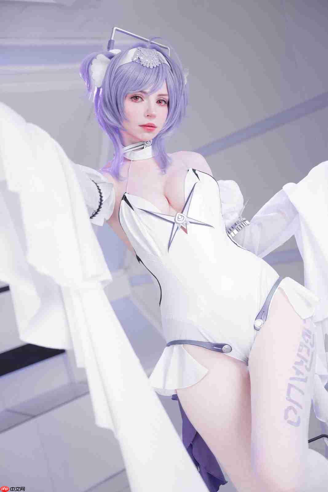 又大又白!艾什莉体模Cos《妮姬》莉贝雷利奥