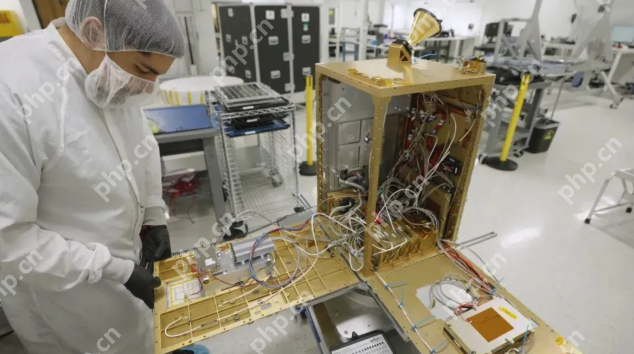 英伟达发射首个太空AI服务器,H100 GPU已成功“上天” - 创想鸟