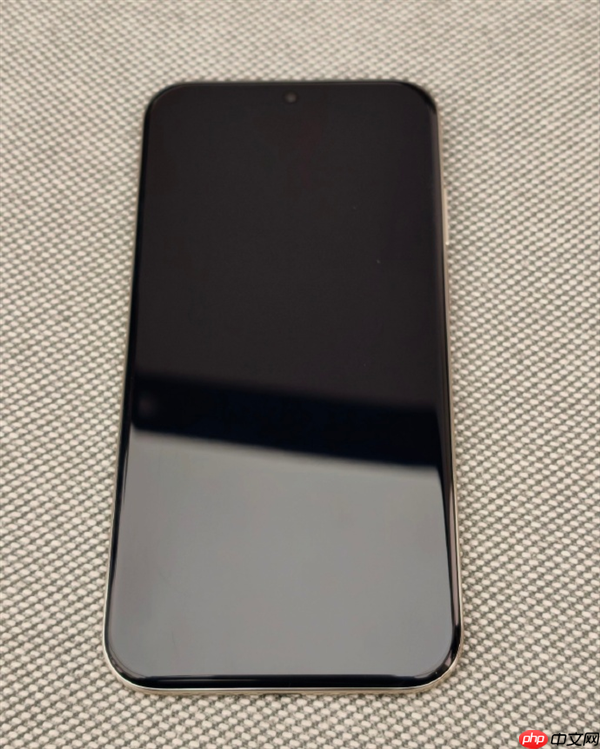 最薄Mate！华为Mate 70 Air真机现身：iPhone Air劲敌来了