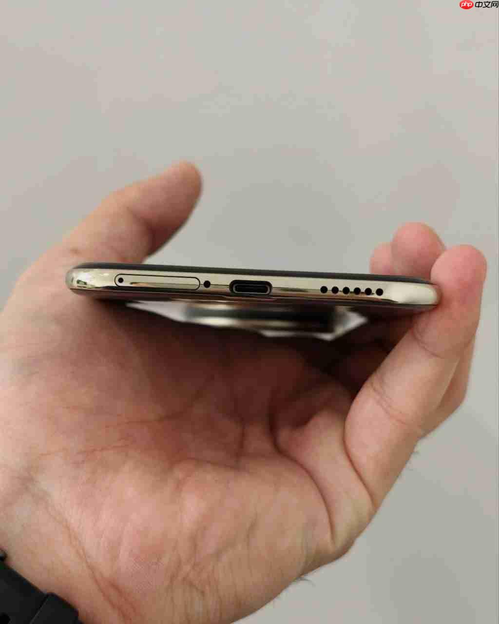 有 SIM 卡槽，华为 Mate 70 Air 真机新图曝光