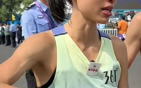 医院回应最快女护士被解聘或调岗：未被医院解聘或调岗