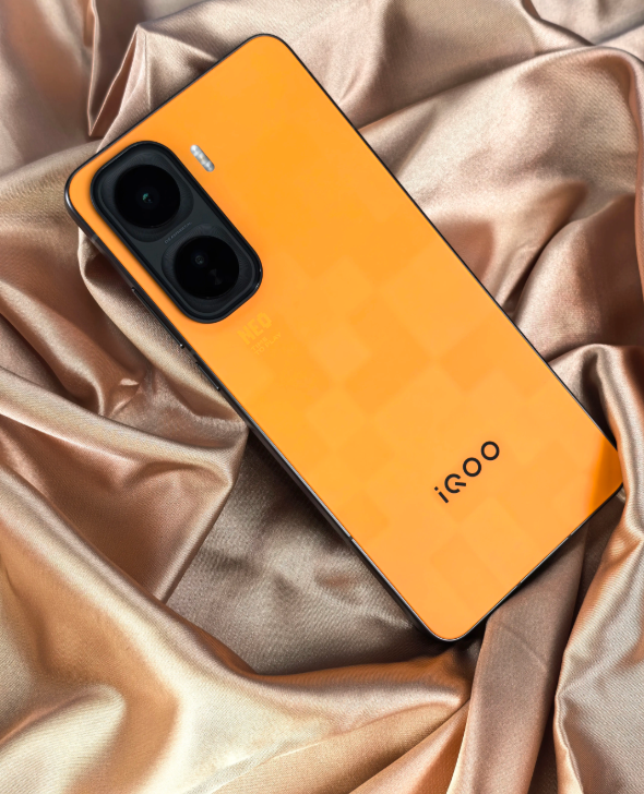 iQOO Neo11详细参数:骁龙8 Elite+Q2自研独显芯片,IP68+IP69!