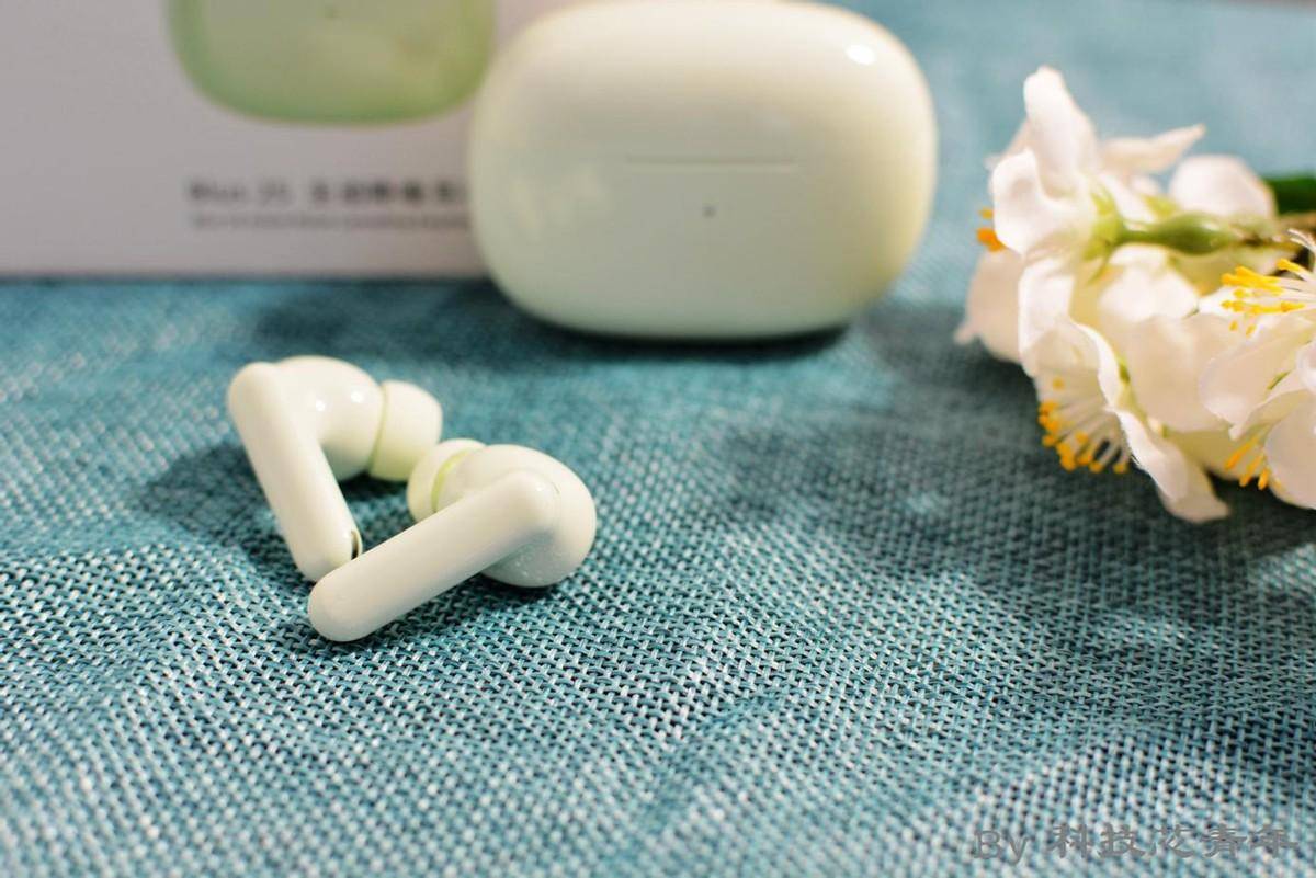 AI让聆听更惬意,lifeme魅蓝Blus2S主动降噪耳机评测
