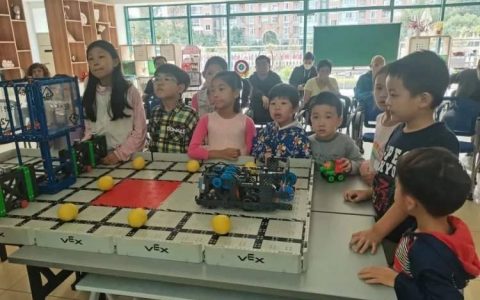 机器人来了！孩子们这样探索科技奥秘