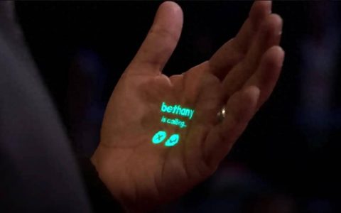 详解“AI Pin”：一种颠覆传统的、无需屏幕的可穿戴设备