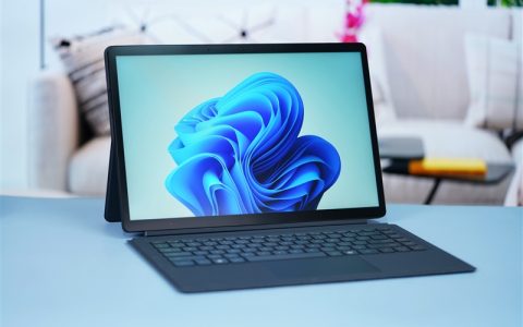能当便携专业显示器！铭凡V3三合一平板评测：锐龙7 8840U加持的全新形态AI PC