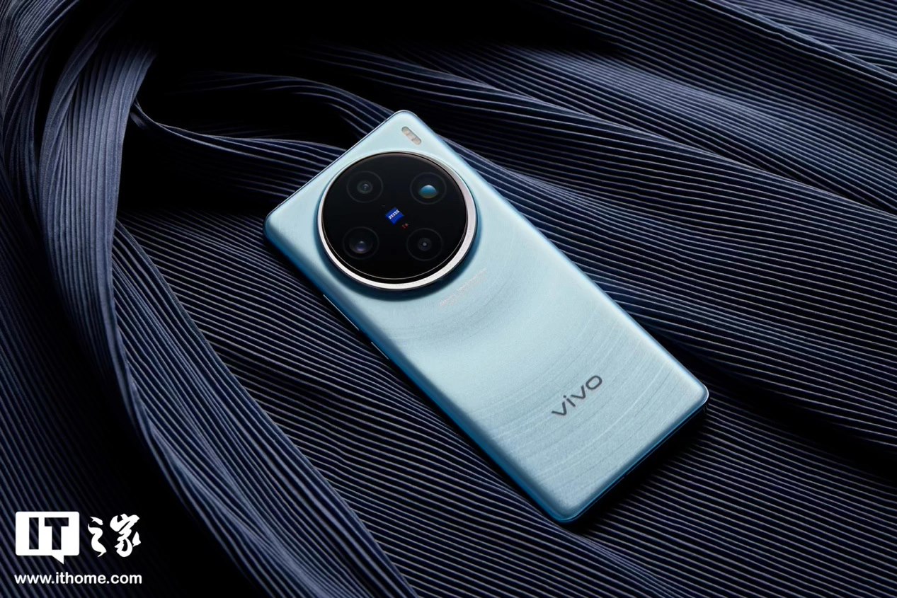vivo 高管透露不久后有支持卫星通信机型,此前爆料称为 X100 Ultra