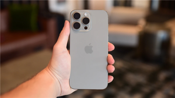 彻底淘汰旧手机!苹果AI仅支持两款iPhone
