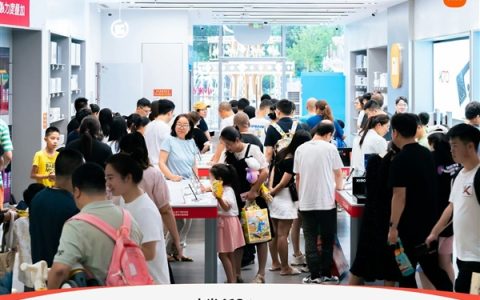 高考生涌入小米之家买手机：小米14系列最受欢迎 销量占比50%