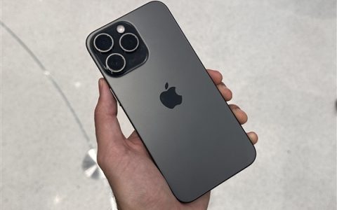 苹果618大跳水！iPhone 15多次降价后重回销量榜第一