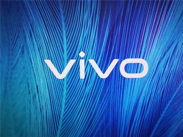 不止天玑9400!vivo X200 Pro首曝:双曲屏变等深四曲屏