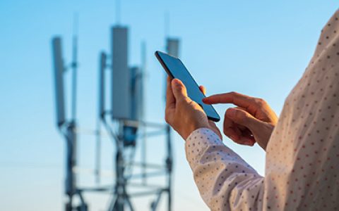全球占比 60%，截至 2024 年 5 月底我国 5G 基站超 383 万站