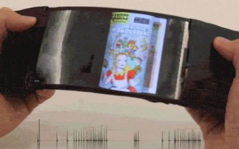 苹果新专利探索“卷轴 iPhone”，OLED 屏幕刚柔并济实现拉伸扩展