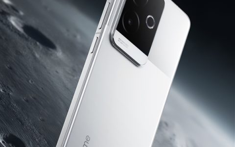 直屏党性能梦想机！真我GT6首发苍穹通信系统：支持Wi-Fi 7、5.5G