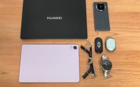 鸿蒙/iOS/澎湃你支持哪个生态！用户称被华为鸿蒙锁死：从汽车到手机等