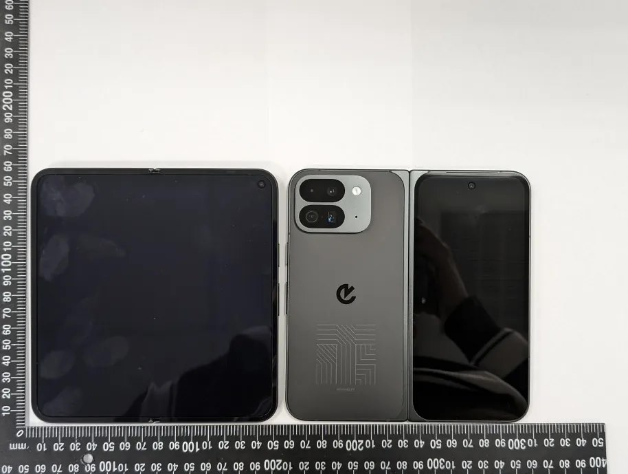 谷歌 Pixel 9 Pro Fold 折叠屏真机曝光:圆角矩形相机模组、潜望长焦镜头