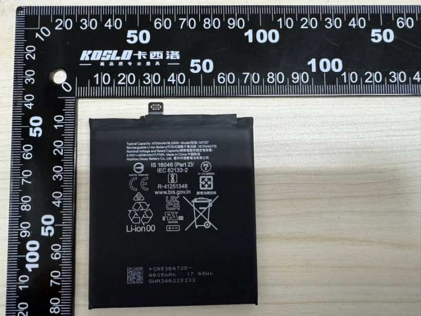 谷歌 Pixel 9 Pro Fold 折叠屏真机曝光:圆角矩形相机模组、潜望长焦镜头