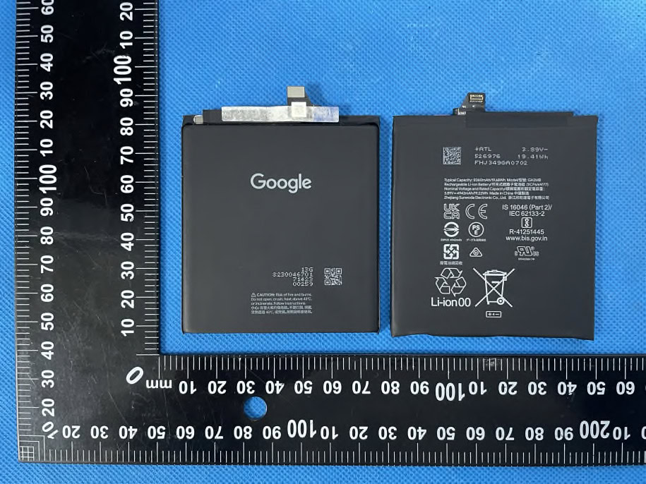 谷歌 Pixel 9 Pro Fold 折叠屏真机曝光:圆角矩形相机模组、潜望长焦镜头