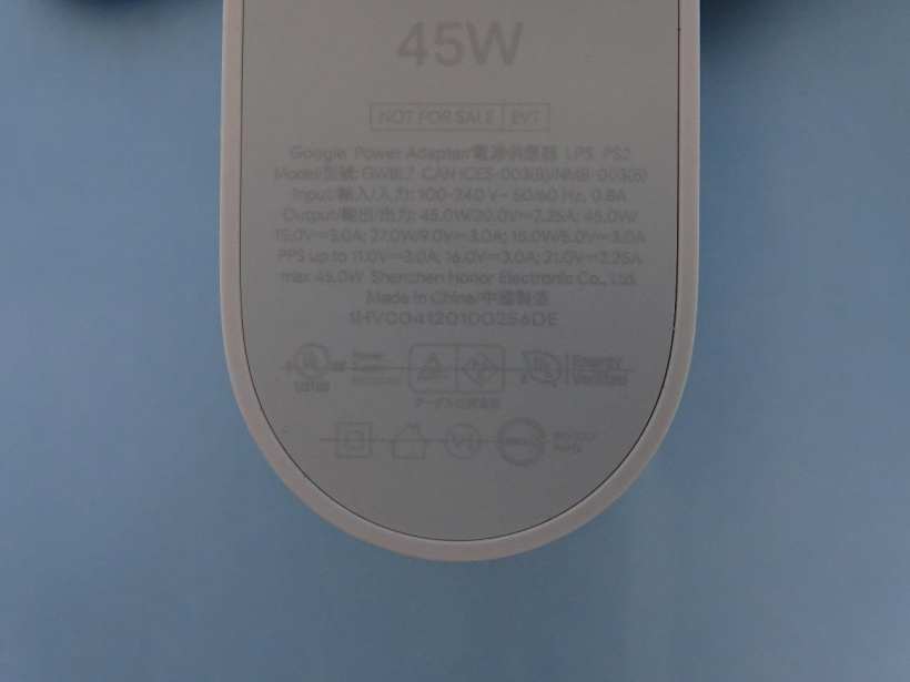 谷歌 Pixel 9 Pro Fold 折叠屏真机曝光:圆角矩形相机模组、潜望长焦镜头