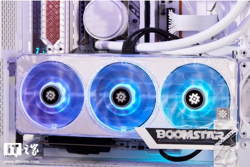 影驰 GEFORCE RTX 4070 Ti SUPER 星曜 OC 显卡图赏：潮流“水晶”外壳，炫彩风扇光环