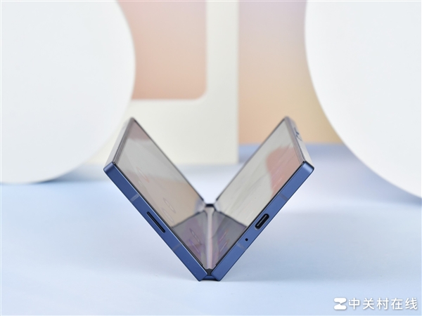三星史上升级最大的折叠屏!Galaxy Z Fold6上手