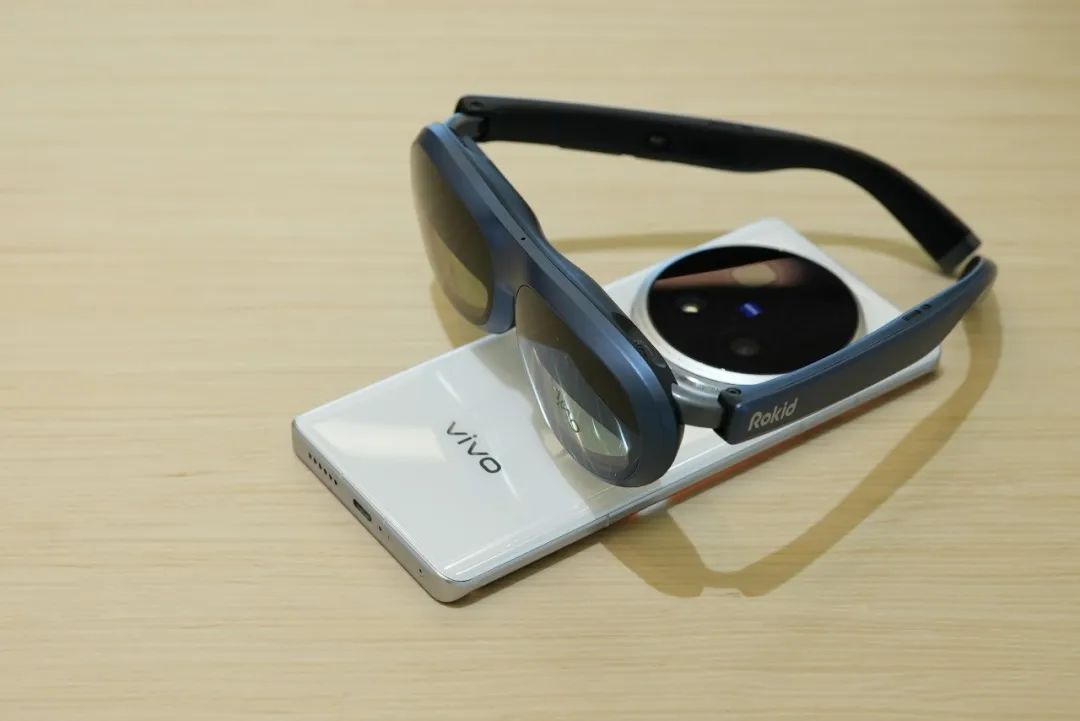手机秒变望远镜,vivo X100 Ultra 联合 Rokid AR 眼镜升级 3D 相机