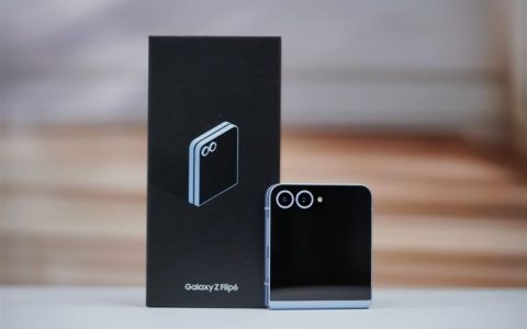 AI赋能的掌上宝盒！三星Galaxy Z Flip6评测：史上最聪明的三星小折叠