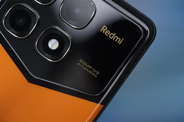 3999元 联名兰博基尼！Redmi K70至尊冠军版发布：自带碳纤维纹理