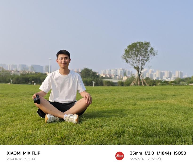 米系首款小折叠手机,小米 MIX Flip 评测