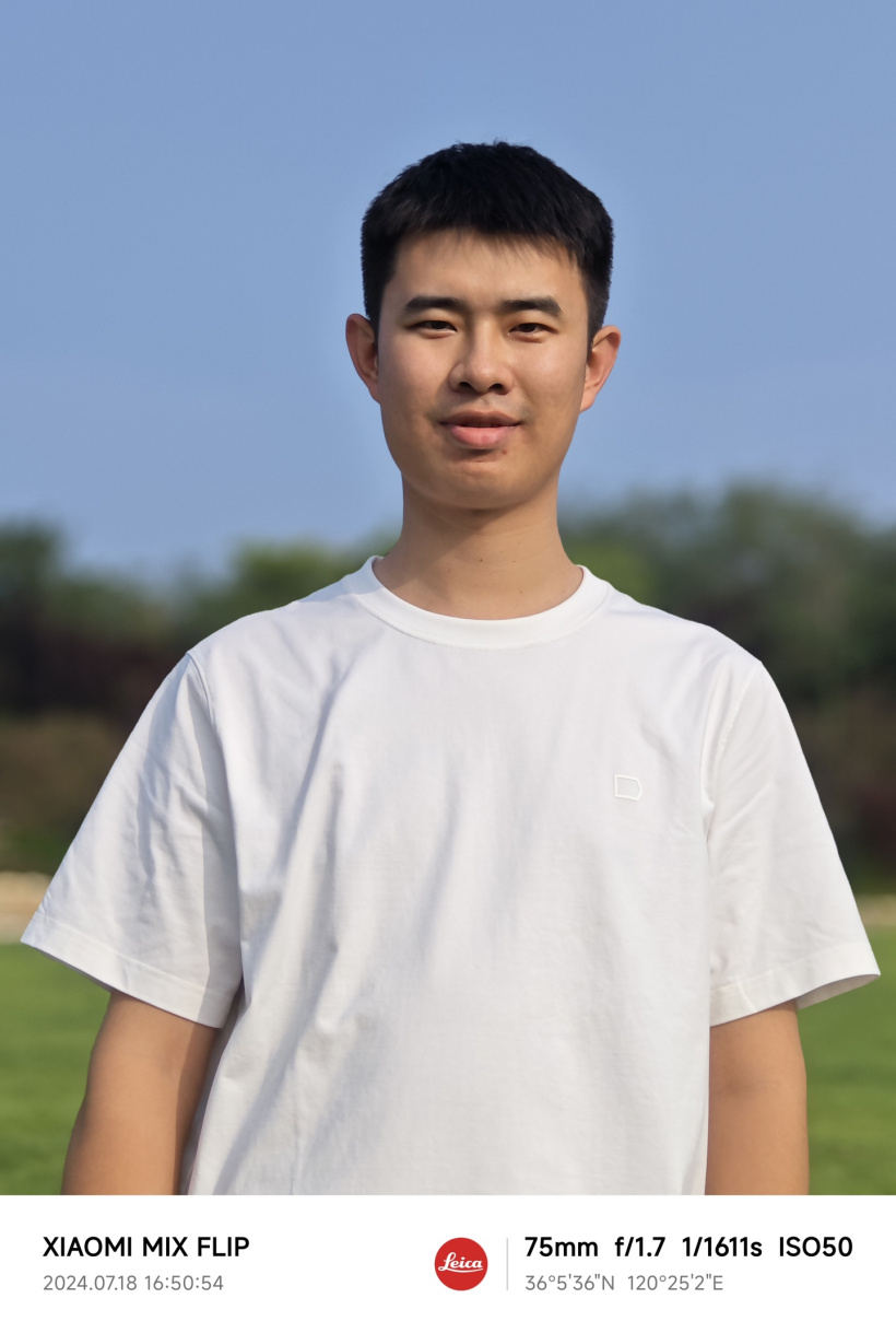 米系首款小折叠手机,小米 MIX Flip 评测