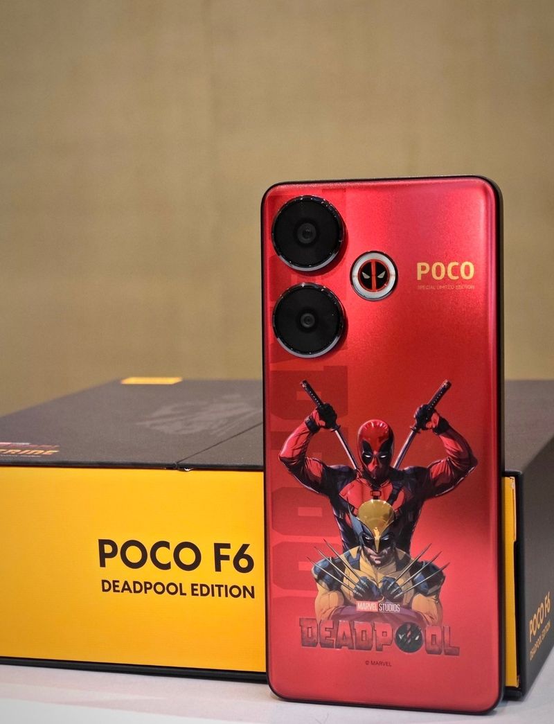 死侍限量版小米 POCO F6 5G 手机真机曝光