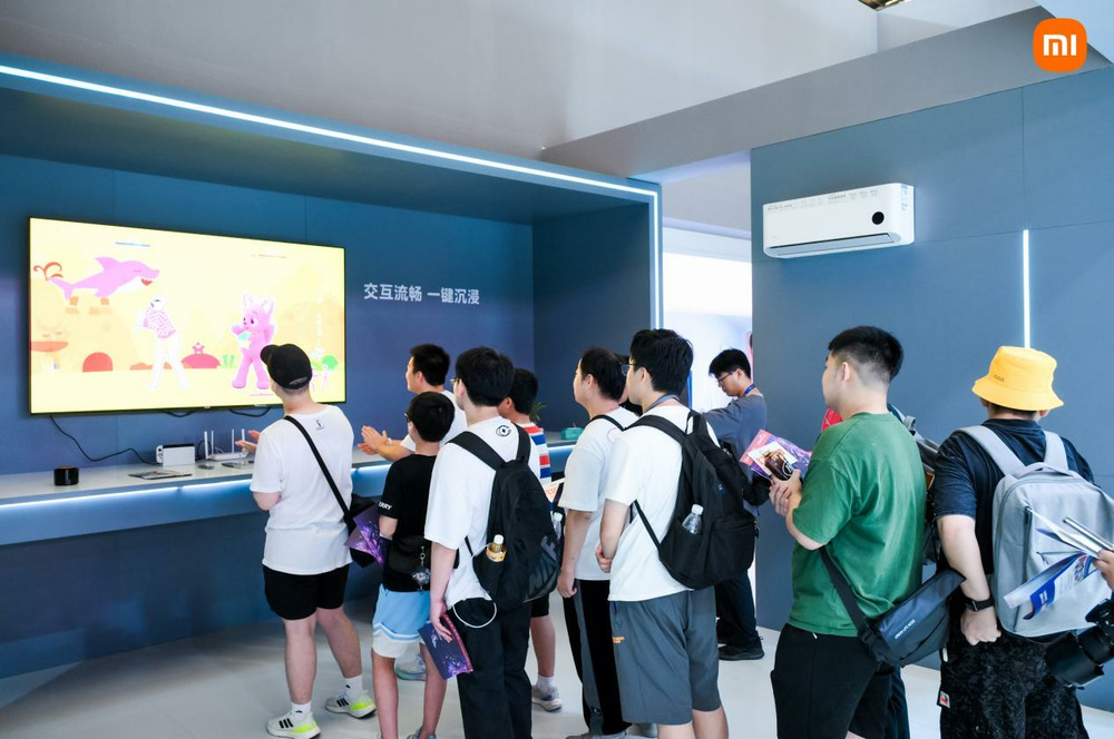 小米SU7 首次亮相 ChinaJoy,小米大小折叠新品同时展出
