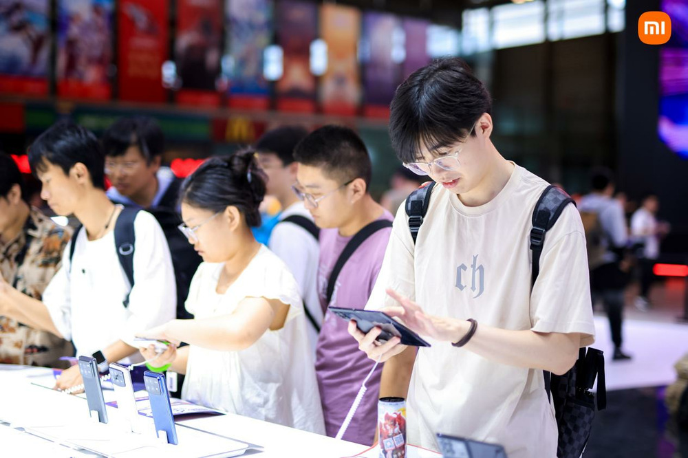 小米SU7 首次亮相 ChinaJoy,小米大小折叠新品同时展出