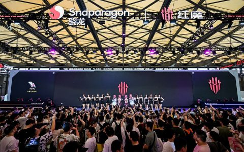 红魔平板黑科技首秀2024 ChinaJoy，震撼视觉新体验