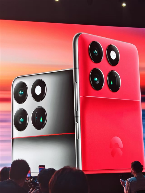 蔚来最强旗舰!全新NIO Phone发布:6499元起