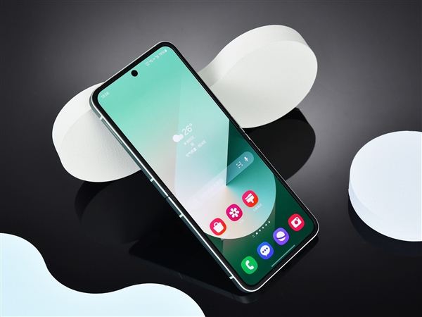 三星首款AI小折叠!Galaxy Z Flip6上手