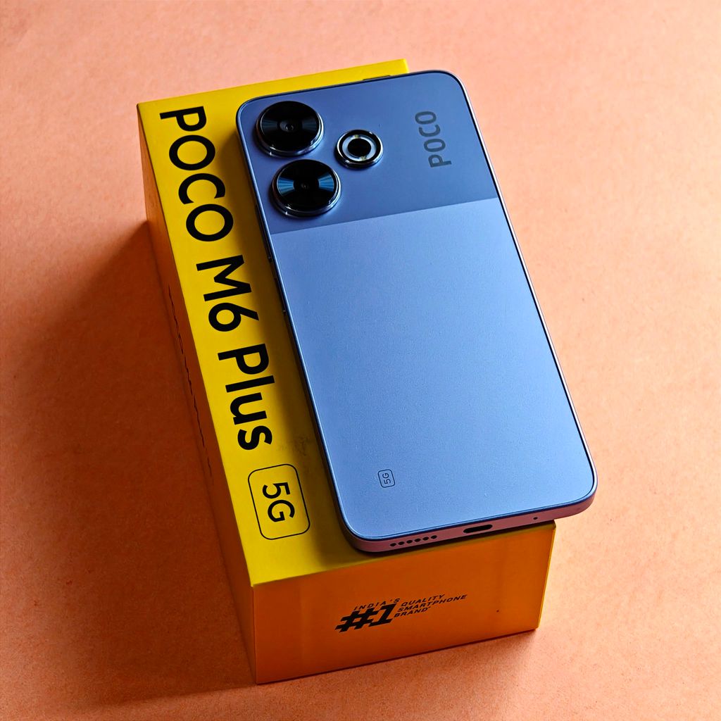 8 月 1 日发布，小米 POCO M6 Plus 5G 手机以及 POCO Buds X1 耳机实物照曝光