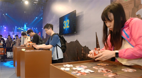 《最终幻想14》FANFEST 2024品牌赞助齐发,光明熊小白联动新品上线!