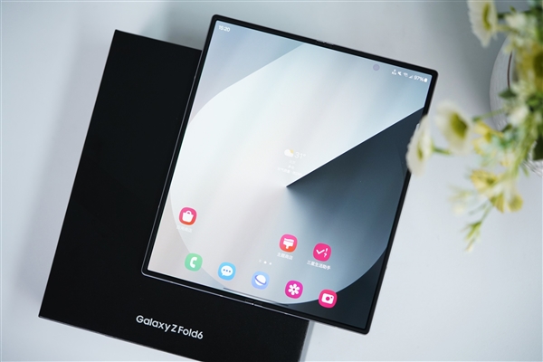 史上最轻薄的三星折叠屏!三星Galaxy Z Fold6图赏