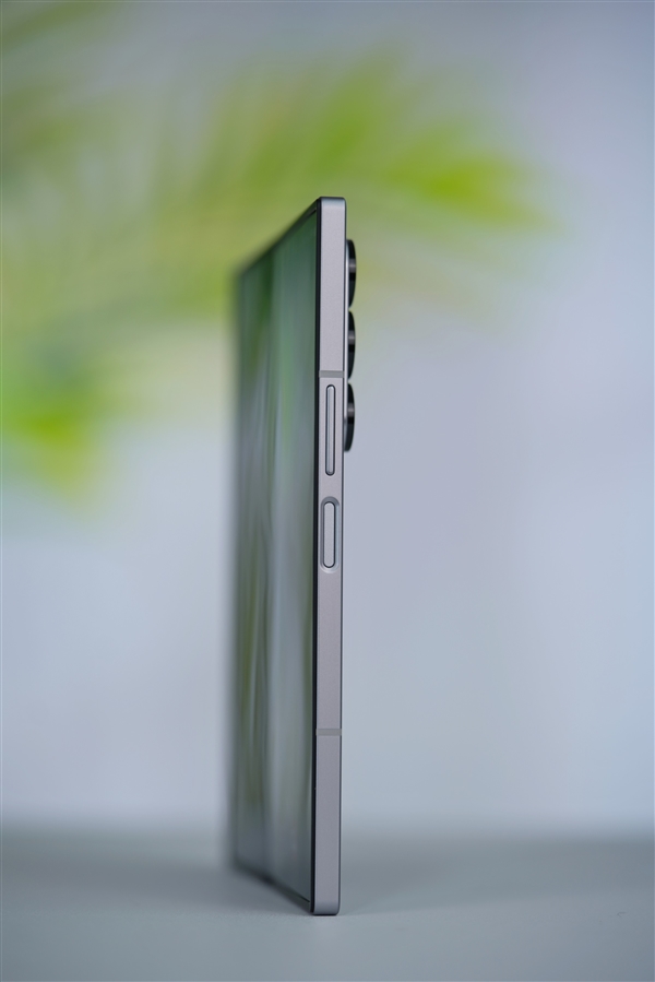 史上最轻薄的三星折叠屏!三星Galaxy Z Fold6图赏