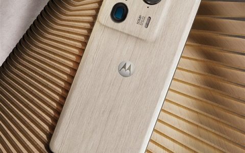 联想moto X50 Ultra AI元启版宣布免费升杯：16+1TB仅4299元