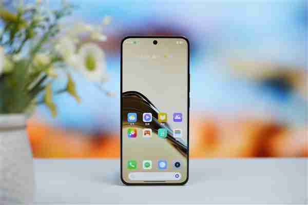 首发全新索尼超光影潜望长焦!真我13 Pro+图赏