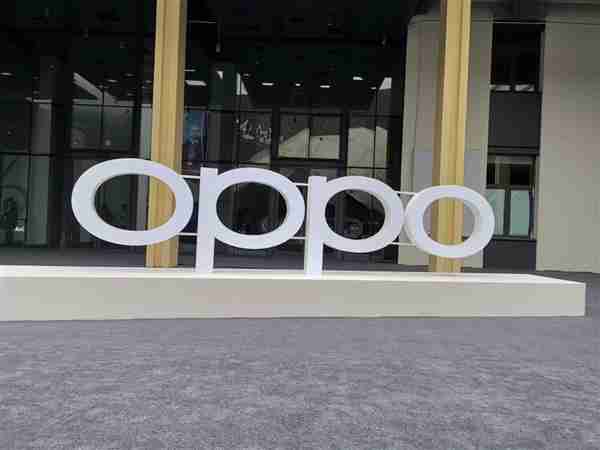 OPPO Find X8 Pro工程机泄露：双潜望长焦位置变了