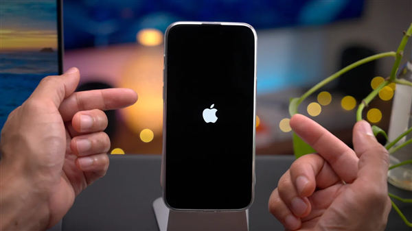 ios新bug出现:输入这四个字符后iphone会崩溃