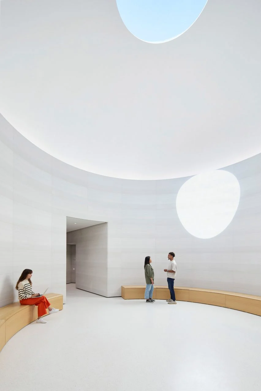 苹果园区全新建筑亮相,将用来展示 iPhone 16 等新品