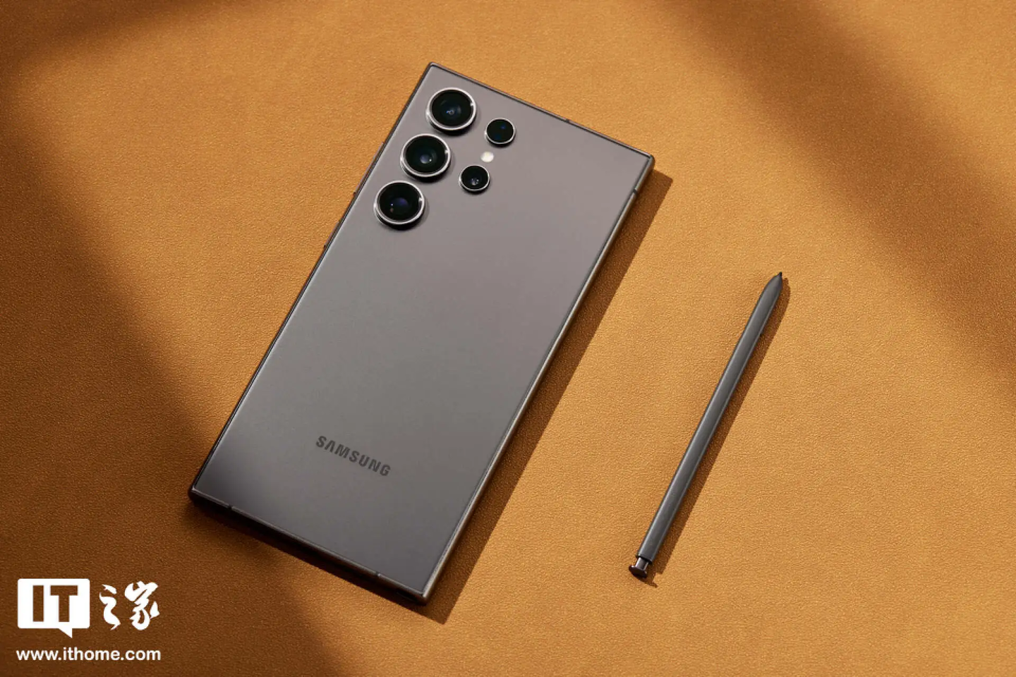 消息称三星 Galaxy S25 Ultra 手机重 219g,电池 5000mAh