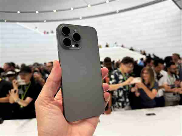 苹果为何急于下架iPhone 15 Pro系列:背后原因揭秘