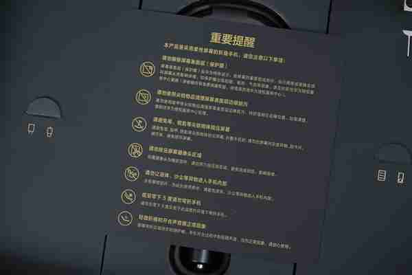 全球首款三折屏手机!华为Mate XT非凡大师图赏