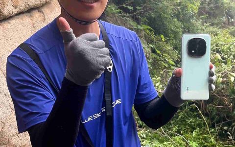 小米王腾晒 Redmi Note 14 Pro+ 真机，展示抗摔、防水性能